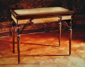 Tavolo da gioco appartenuto a Maria Antonietta
